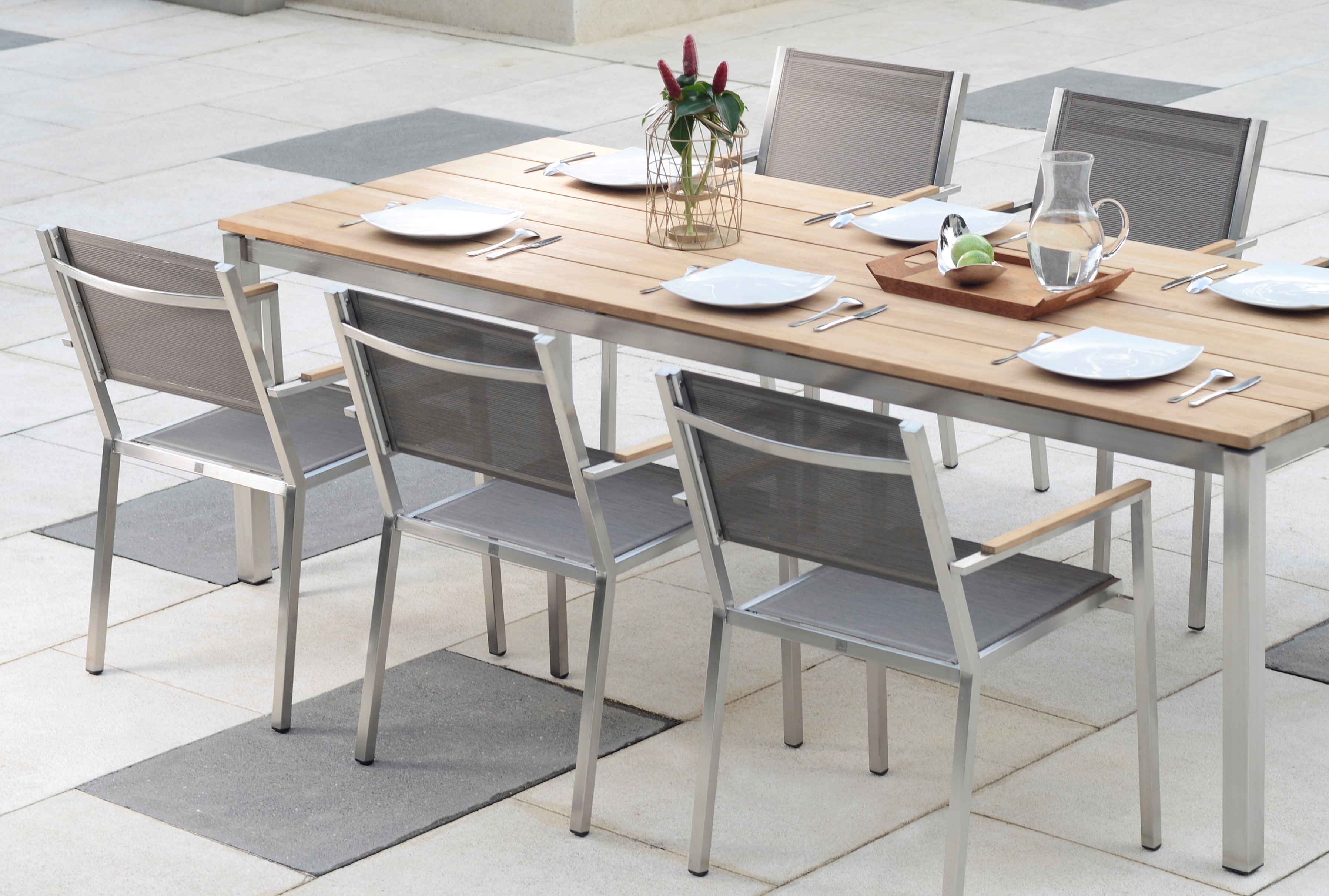 TAMARCO mit FAMILY Stapelsessel Taupe 3-Detail